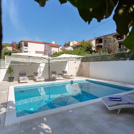 Fortis Bed & Breakfast 4*