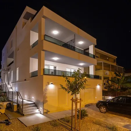 Bed & Breakfast Fortis Traù