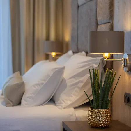 Fortis Bed & Breakfast 4*