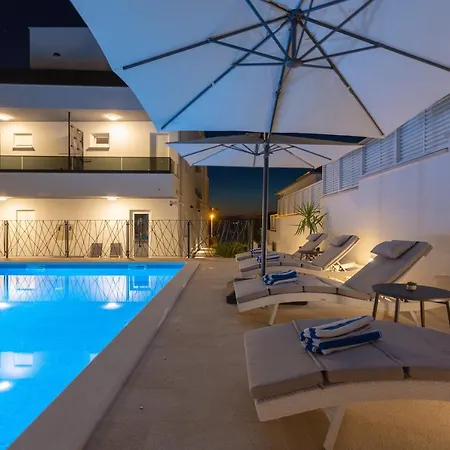 Fortis Ii Bed & Breakfast Traù
