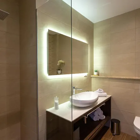 Fortis Ii Bed & Breakfast