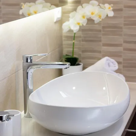 Fortis Ii Bed & Breakfast 4*
