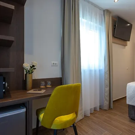 Bed & Breakfast Fortis Ii 4*