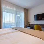 Fortis فندق مبيت وإفطار 4*